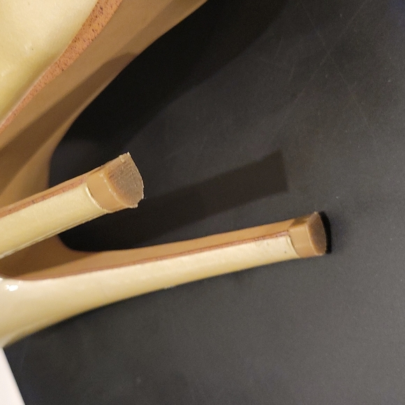 Steve Madden Staciee patent heel. Size 6.5. - Picture 2 of 8